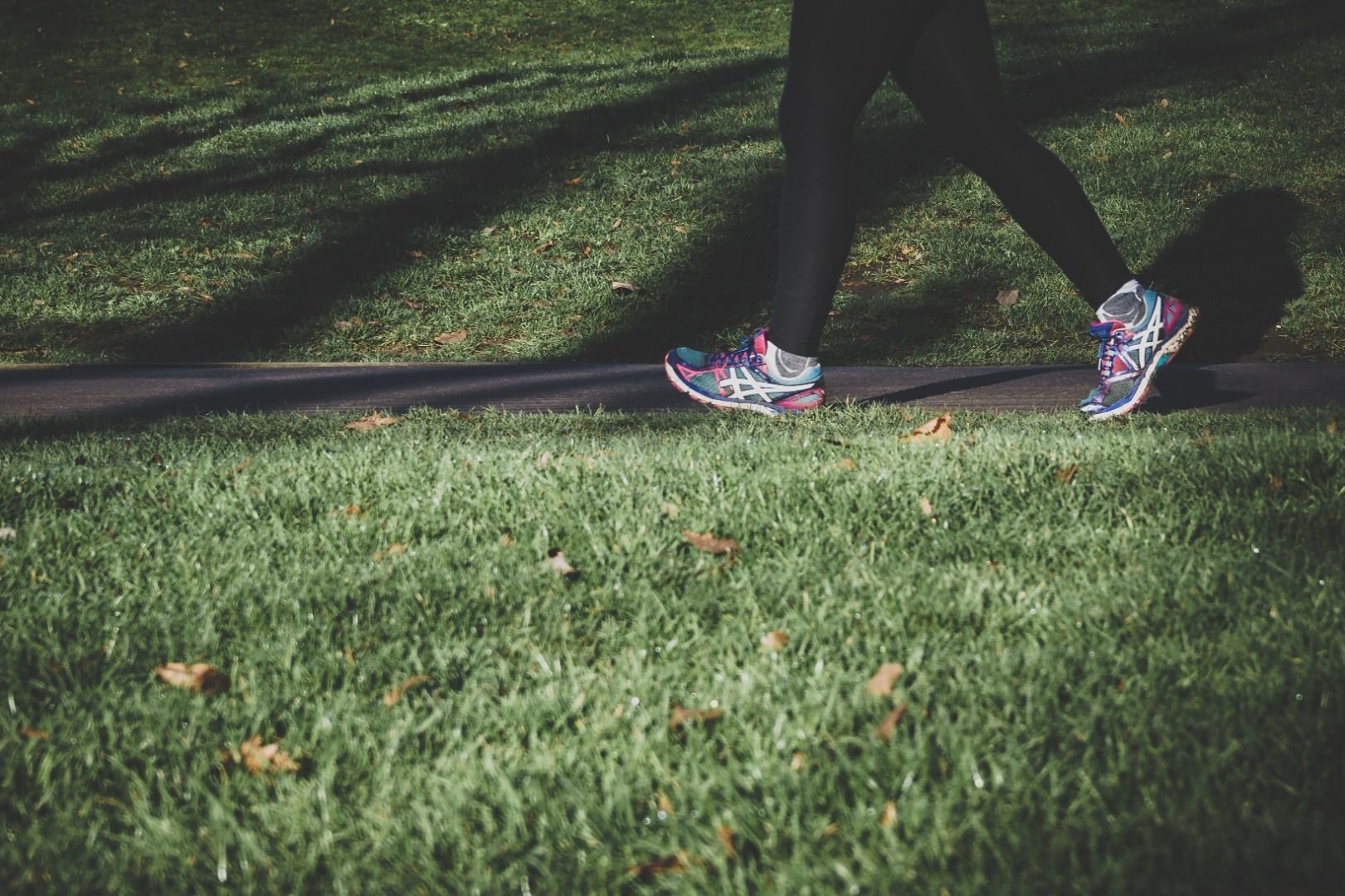 Os benefícios de caminhar 4.000 passos por dia, segundo estudo